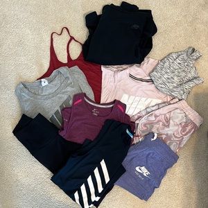•Nike/ Lululemon• Size Small Workout Bundle